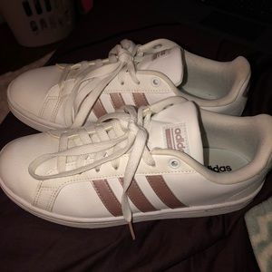 Adidas Women’s Size 8.5 Rose Gold Cloudfoam
